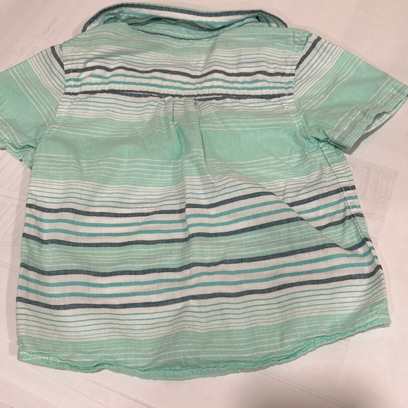 Cat & Jack button down shirt - Picture 4 of 4